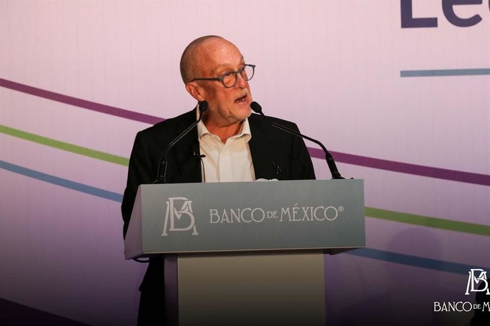Jonathan Heath, subgobernador del Banxico, dijo que se podría necesitar incrementos de dos a tres puntos porcentuales en la tasa de referencia.