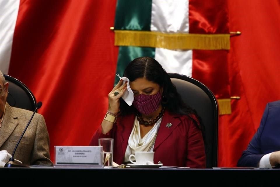 La Secretaria de Cultura Alejandra Frausto compareció durante casi cuatro horas, de manera inusual, ante diputados de dos comisiones.