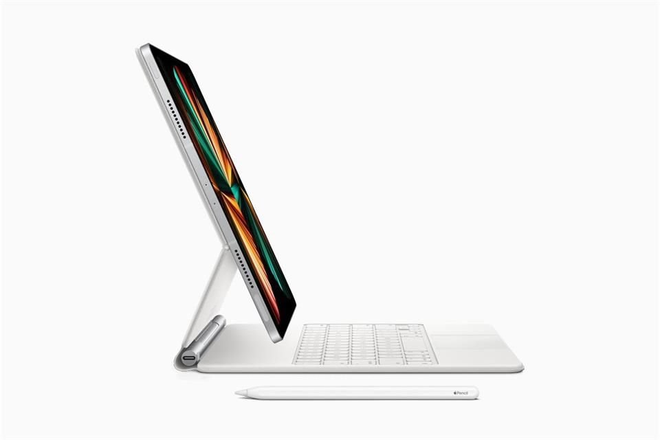 El Magic Keyboard para iPad Pro tiene un diseño flotante y, por primera vez, estará disponible en color blanco.