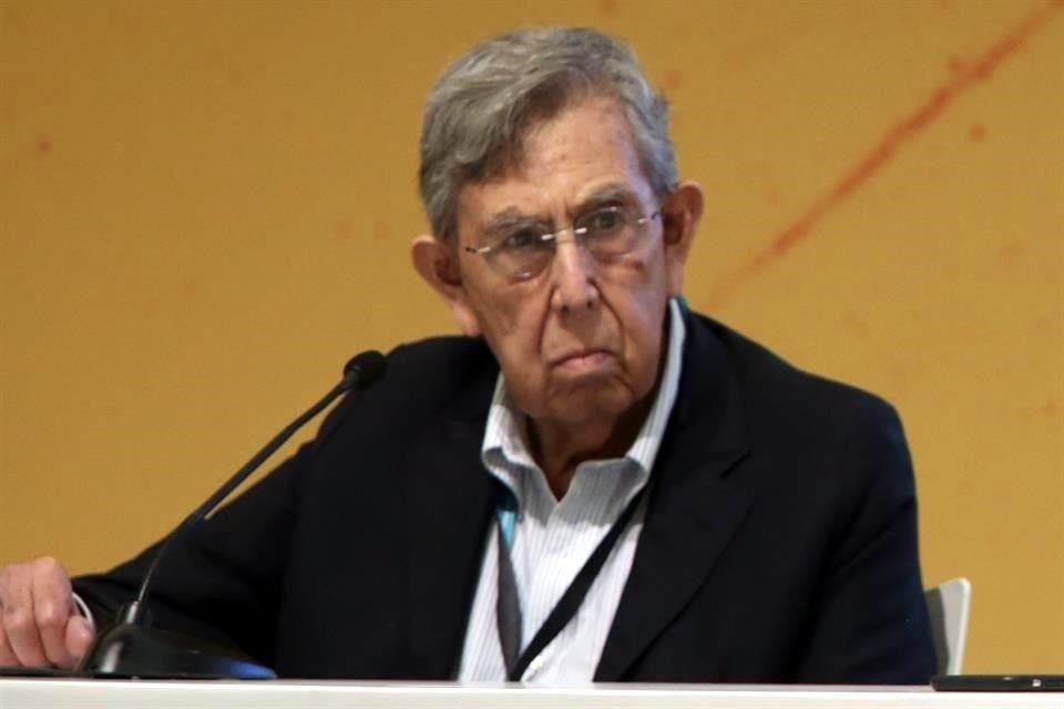 El tres veces candidato a la Presidencia también se dijo en contra de la militarización.