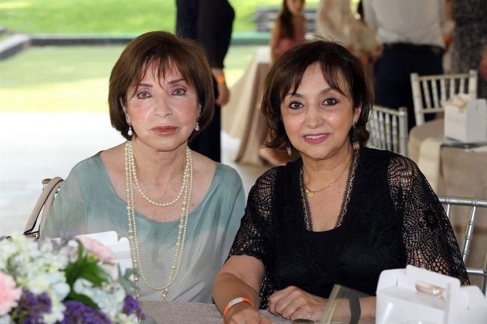 Josefina Acosta y Martha Salinas