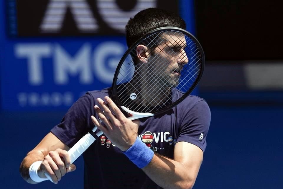 Djokovic aún tiene la esperanza de poder jugar el Abierto de Australia, que arranca el lunes en ese país.