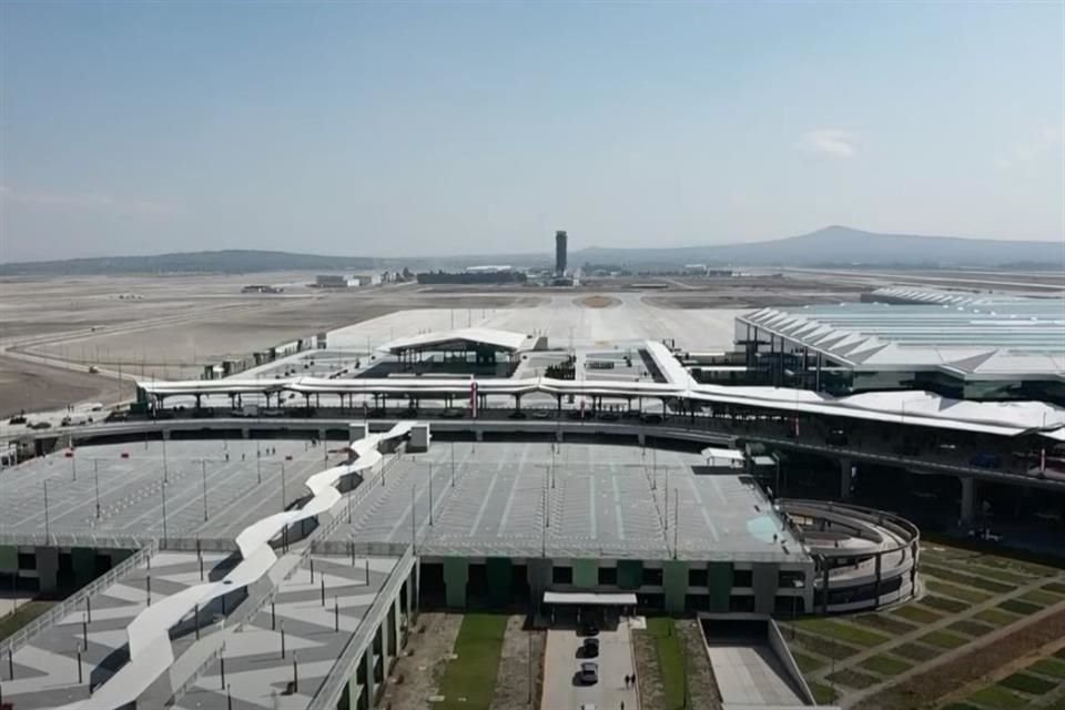 Volaris podría ser el primer operador nacional en inaugurar una ruta internacional en el AIFA.