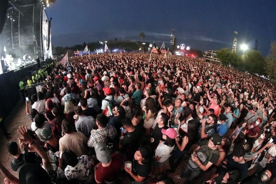 Miles de asistentes vibraron en la primera noche de la décima edición de Pa'l Norte.