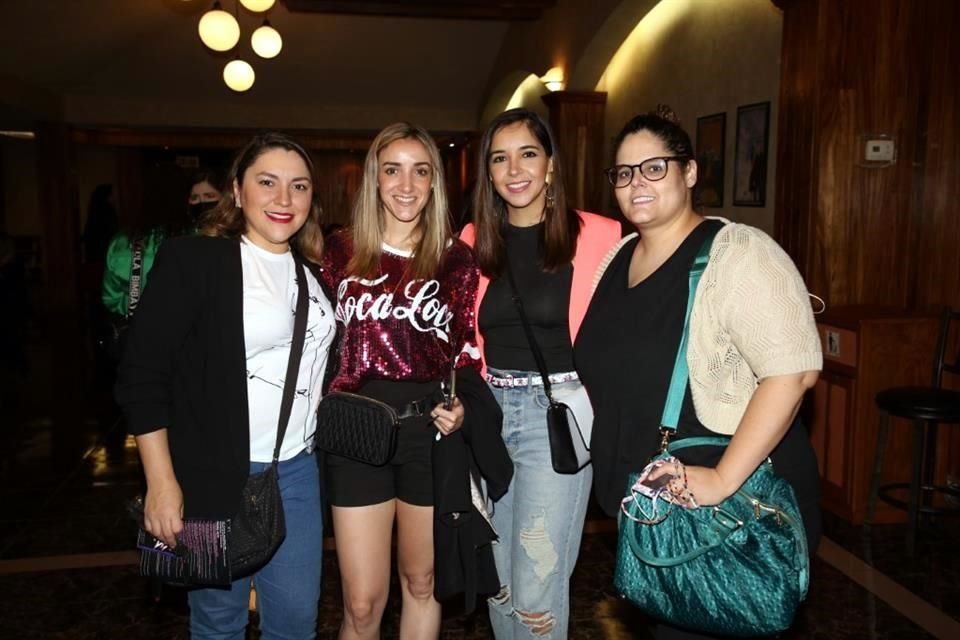 Lesly García, Daniela Castro, Valeria Castro y Michelle Llamas