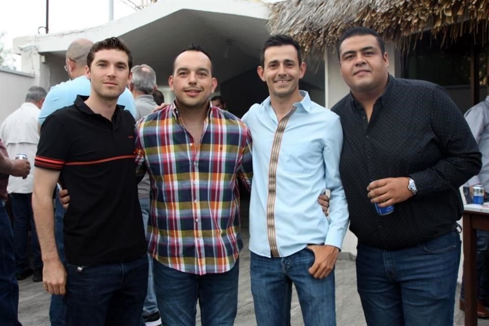 Cristopher Fernández, César Almuina, Mario Valle y Juan Cázares