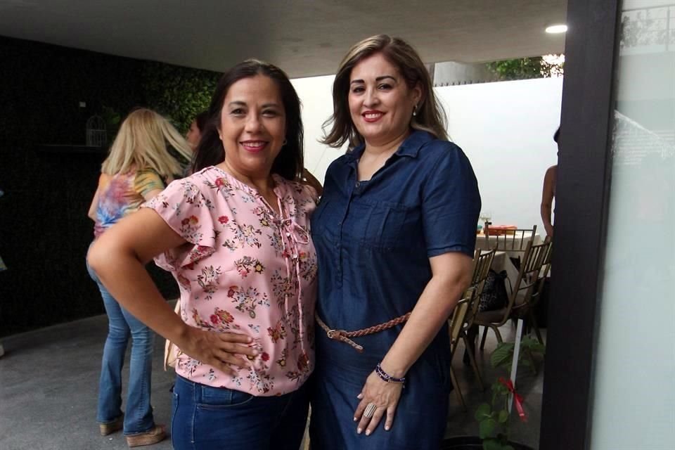 Magda Sandoval y Dora Garza