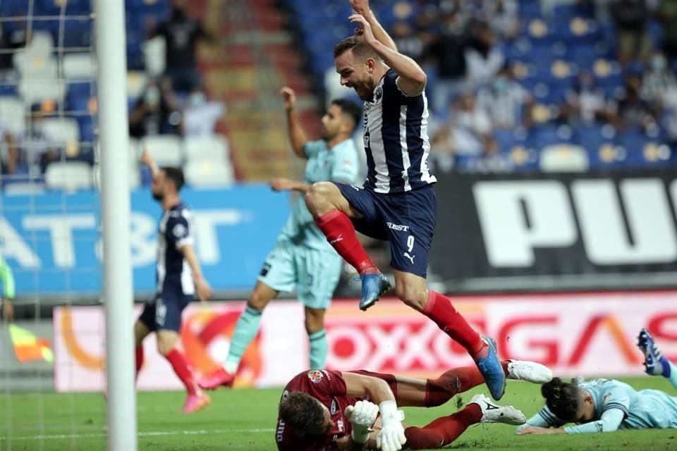 Con gol de Vincent Janssen al minuto 16, Rayados venció 1-0 a Mazatlán y se metió directo a la Liguilla.