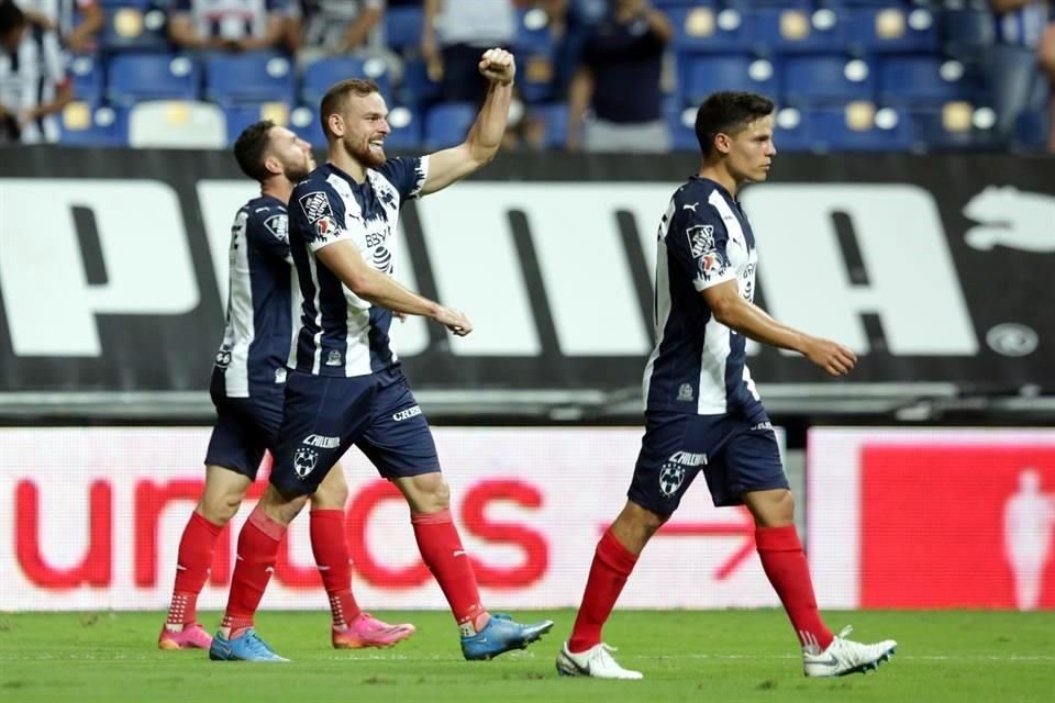 Janssen fue el delantero centro ante la ausencia de Funes Mori por suspensión.