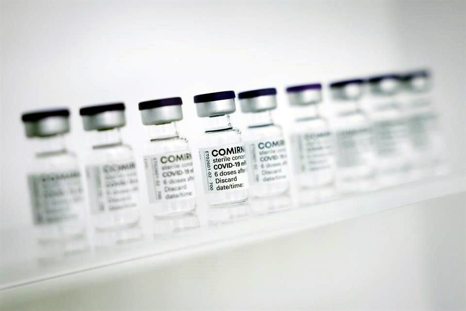 Hay 277 vacunas anti Covid-19 en desarrollo en todo el mundo, de las cuales, 93 han iniciado pruebas en humanos, de acuerdo con la OMS.