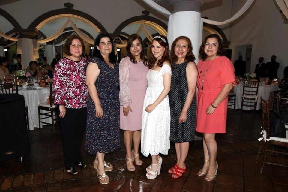 Fabiola Gómez, Martha Cecilia Gutiérrez, Carolina Peña Cantú, Carolina Romo Peña, Amelia Hernández y Verónica Méndez