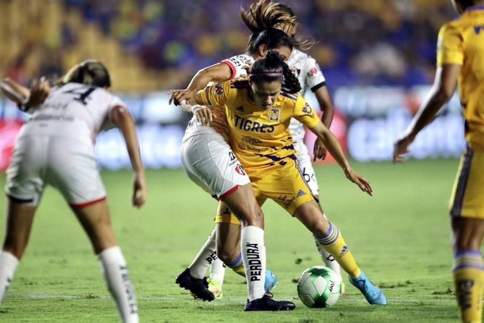 Con un contundente global de 9-1, Tigres Femenil cumplió con el trámite y avanzó a Semifinales del Clausura 2022, tras vencer el domingo al Atlas 2-1 en la vuelta de los Cuartos de Final.