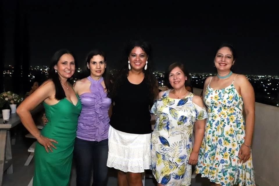 Mónica Alonso, Liliana Sánchez, Alejandra Lizárraga, Leonor Morales y Vanessa de la Cruz