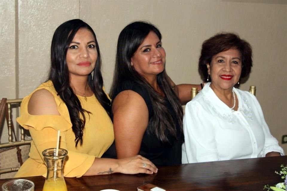 Lilián García, Sonia Carrizales y Leticia de Bolaños