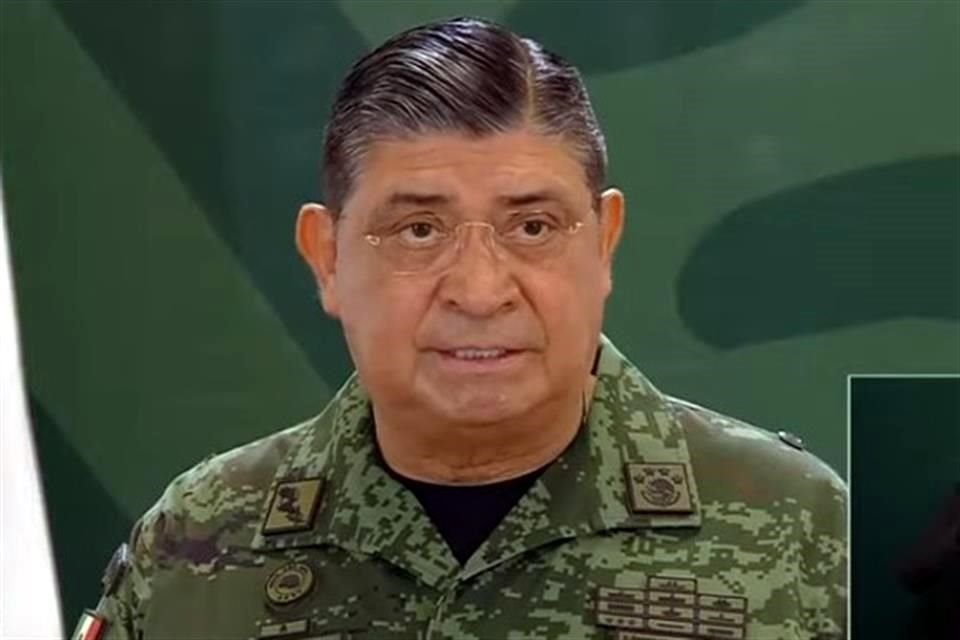 El General Sandoval participó en la mañanera de AMLO en Monterrey.