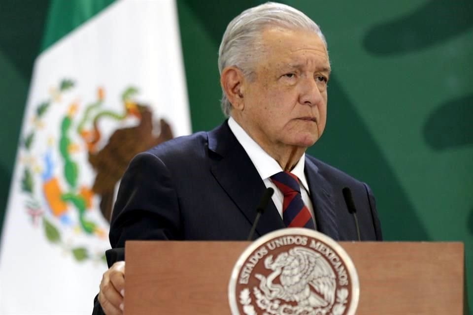 Andrés Manuel López Obrador afirmó que en coordinación con el Estado buscan una solución de fondo al problema del abasto de agua.