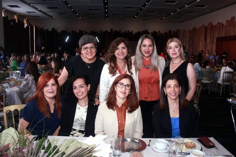 Verónica Ortiz, Angie Mata, Claudia Esquivel, Fátima Gutiérrez, Rossana Gutiérrez, Paola Ceja, Diana Garza y Hortensia Prieto