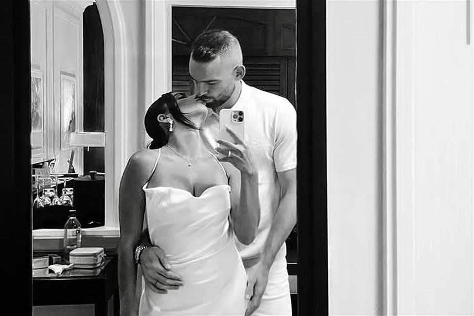 El delantero de Rayados, Vincent Janssen, se casará el 4 de junio en Estados Unidos.
