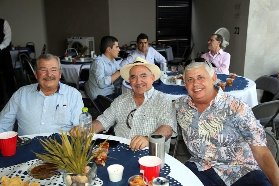 Héctor Serna Cantú, Juan Carlos Hinojosa y César Garza