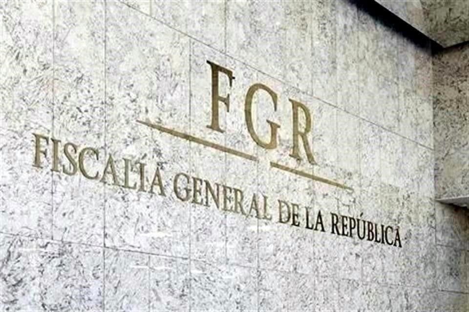 La FGR impugnará decisión de juez que canceló orden de aprehensión contra García Cabeza de Vaca, acusado de delincuencia organizada y lavado de dinero.