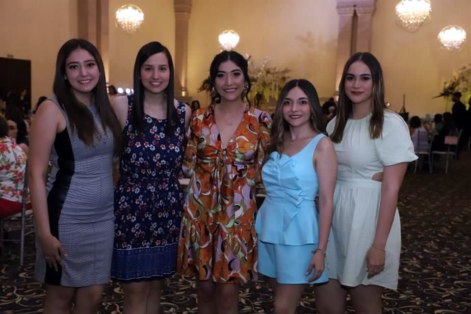Anahí Domínguez, Diana Lavalle, Mariel Santana, Diana Lozano y Kenia Villarreal