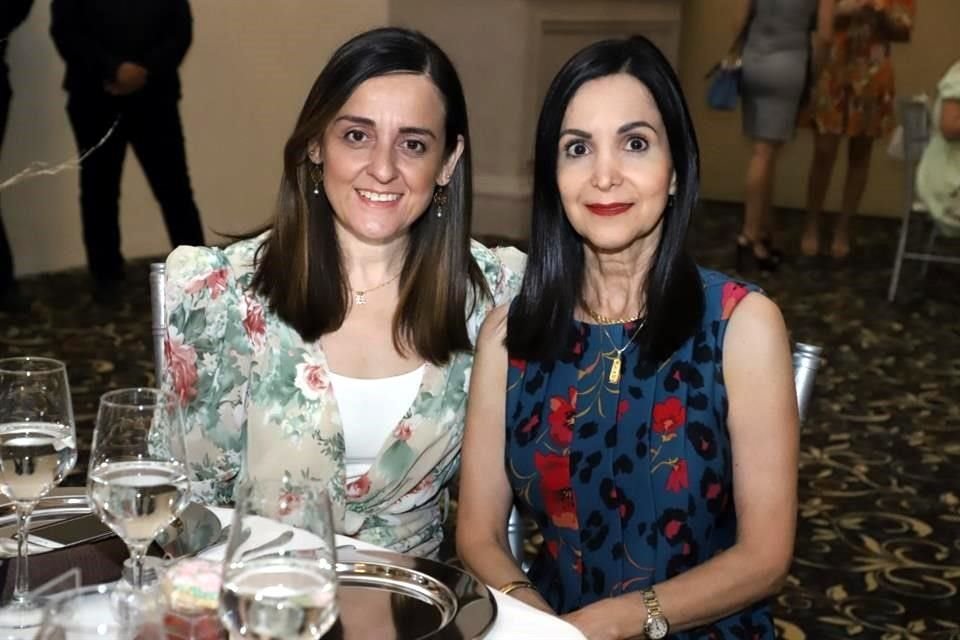 Blanca García y Patricia Guzmán de Sepúlveda