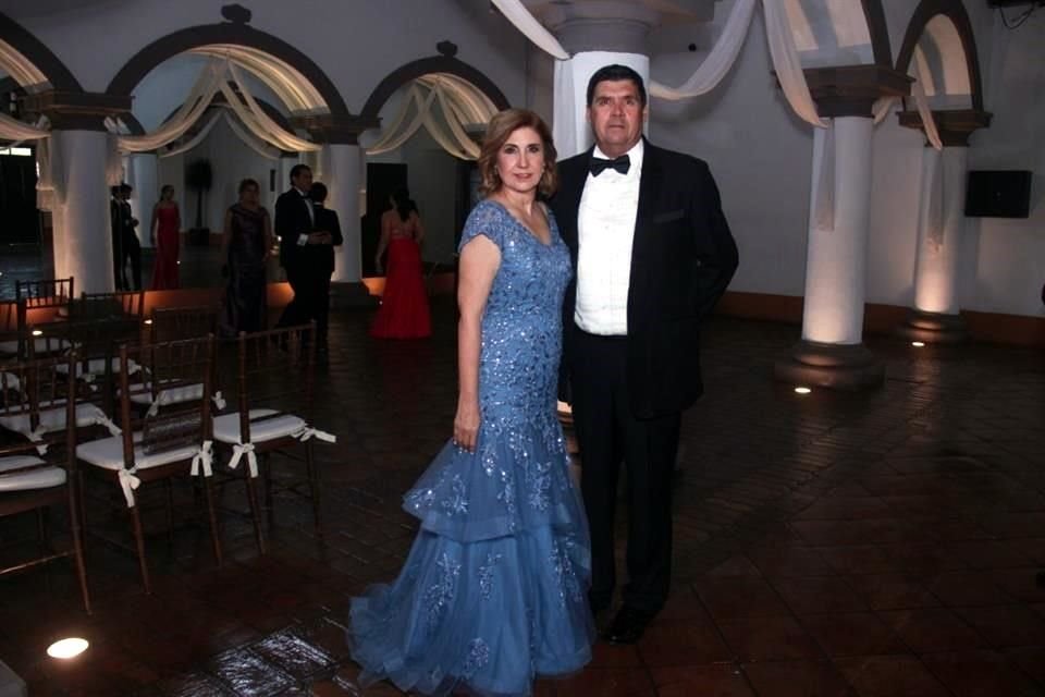 Tessy González de Puente y Manuel Puente Montemayor