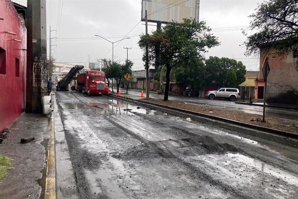 Supervisan instalación de concreto hidráulico en Conchello