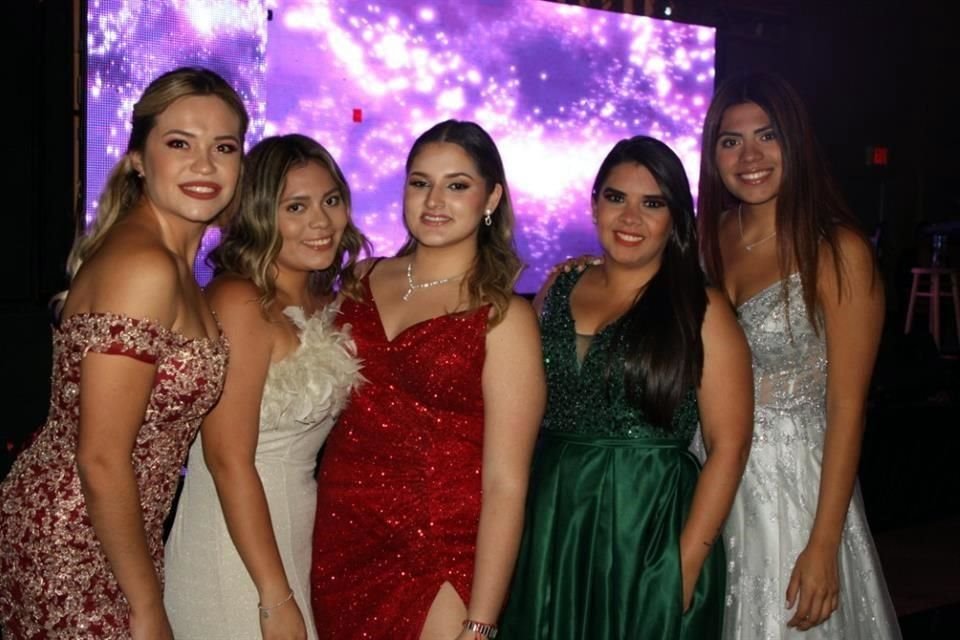 Ari Lozano, Romina Bernal, Frida Fonseca, Noelia Bernal y Regina Bernal