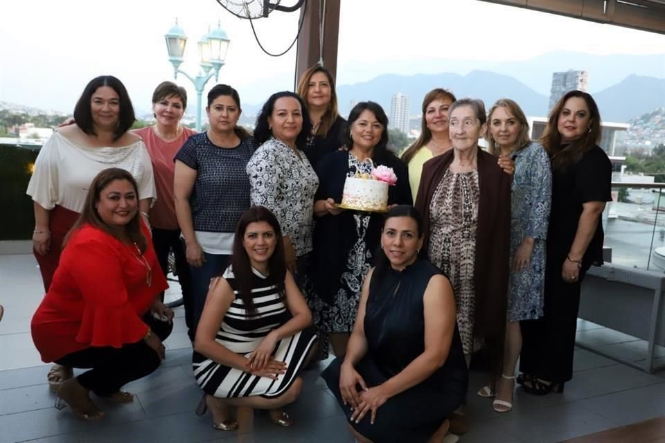 Viviana Young y sus amigas festejaron su cumpleaños 50