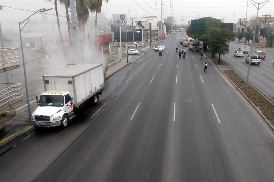El cierre se reportó alrededor de las 11:00 horas en el cruce de esta arteria con Diego Díaz de Berlanga.