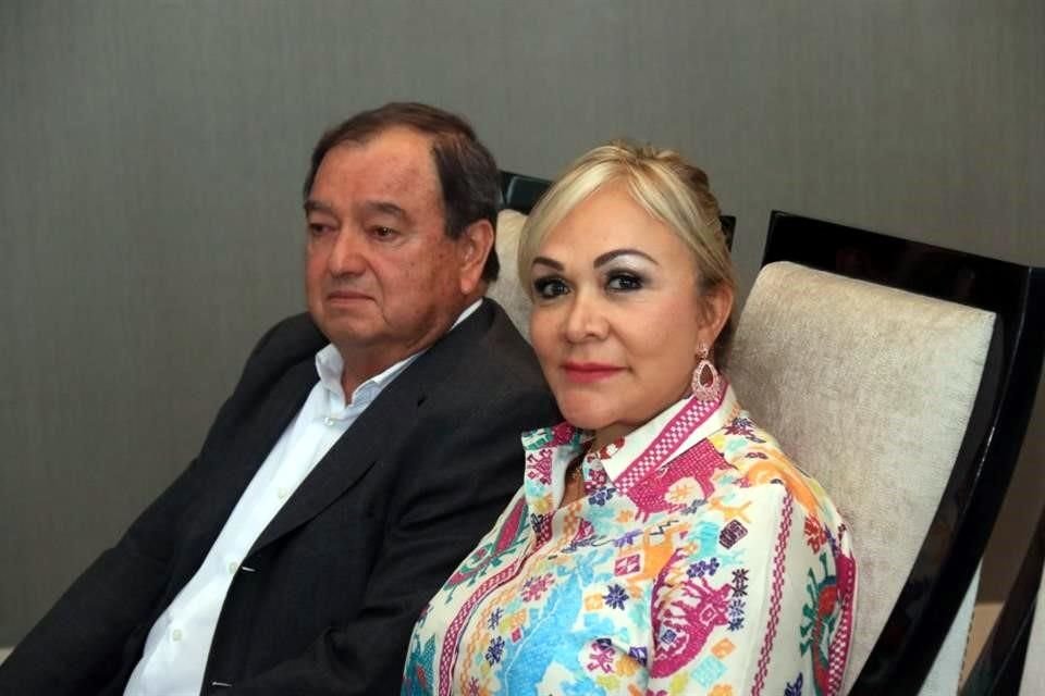 Vicente Lozano y Eline García de Lozano
