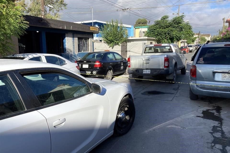 Alrededor de las 2:30 horas la Policía de Santa Catarina recibió el reporte de disparos de arma de fuego, a unos 30 metros al norte del Arroyo El Obispo.