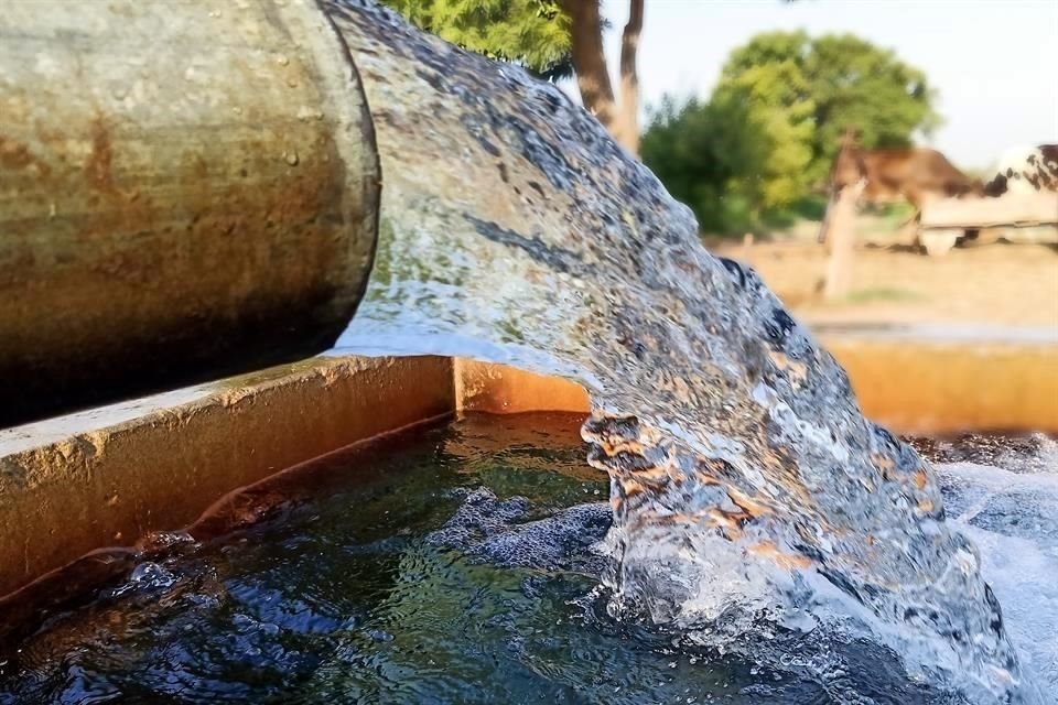 La CNA presiona a industriales de Nuevo León a que cedan agua de sus pozos.