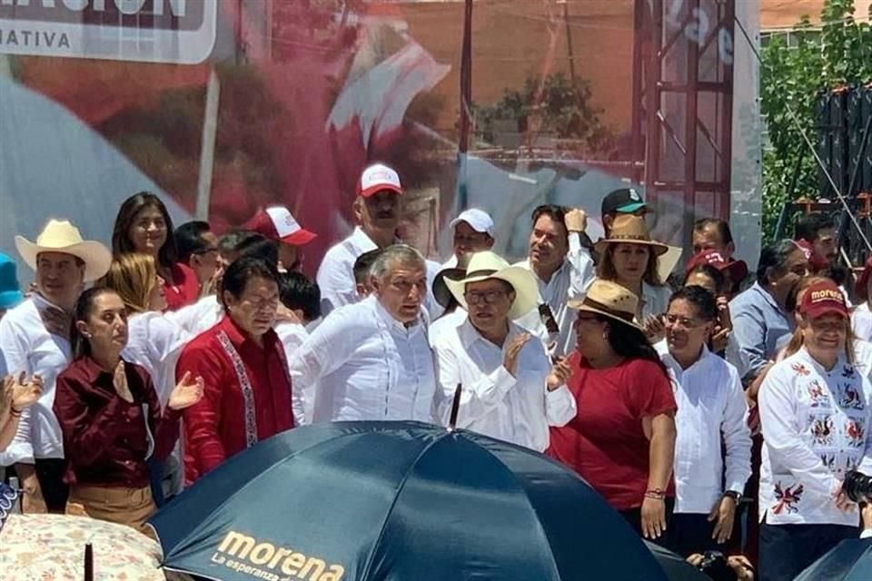 Los políticos de Morena estuvieron juntos en un evento que se realizó en Coahuila este domingo.
