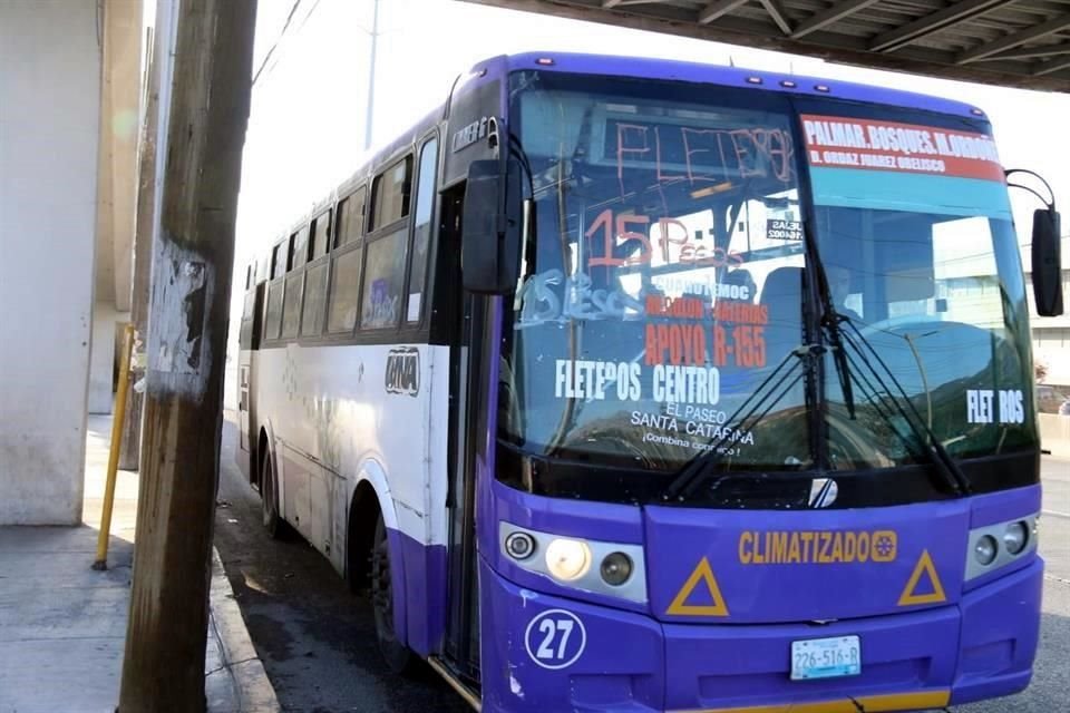 Las rutas urbanas aplicaron hoy un aumento sorpresa en sus tarifas, al pasar de 12 a 15 pesos.