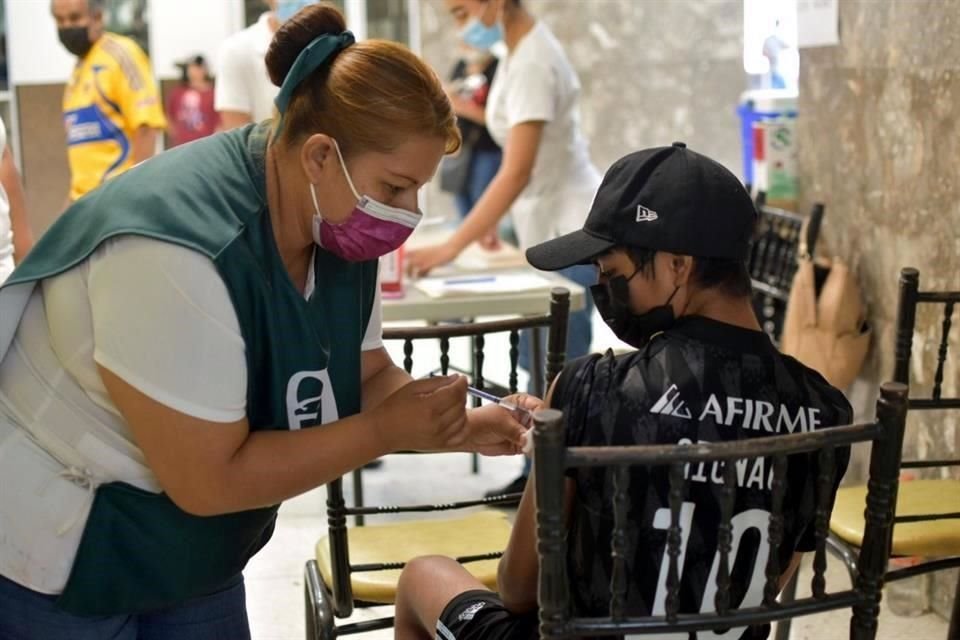 El Instituto Mexicano del Seguro Social (IMSS) anunció que vacunará a los menores del 16 al 22 de julio en sus unidades médicas, sin importar su municipio de residencia.