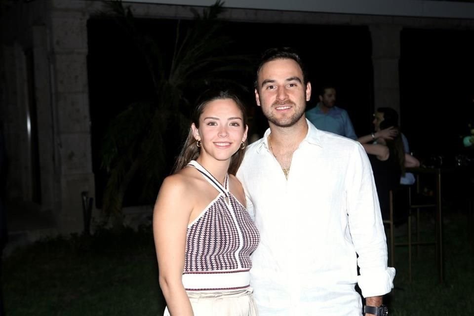 Daniela Segovia y Jorge González