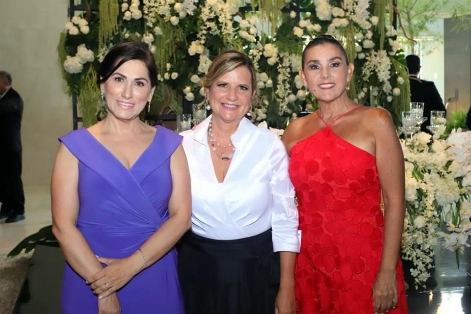 Margarita Monterubio, Esthela Junco Villarreal y Eva Junco