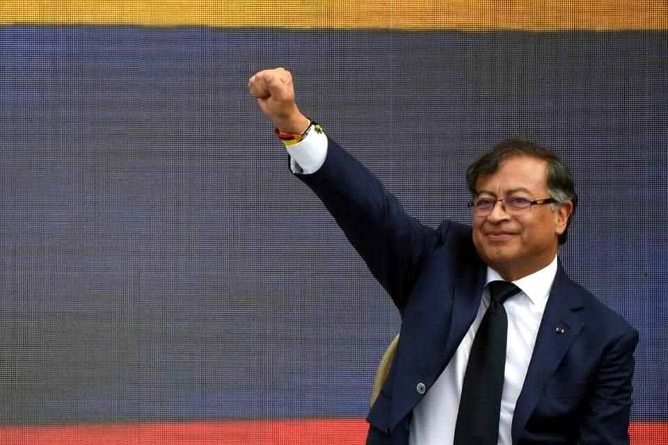 Petro se convirtió este domingo en el Presidente de Colombia después de varios intentos.