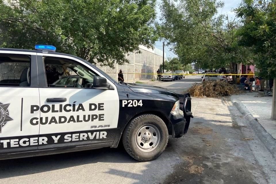 La ejecución fue reportada alrededor de las 16:00 horas en una casa ubicada en la calle De la Fronda 144 y Avenida Vaquerías, en la Colonia Valle del Sol.