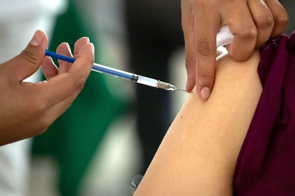 Esta semana, adultos de cinco alcaldías recibieran vacunas contra el Covid-19. 