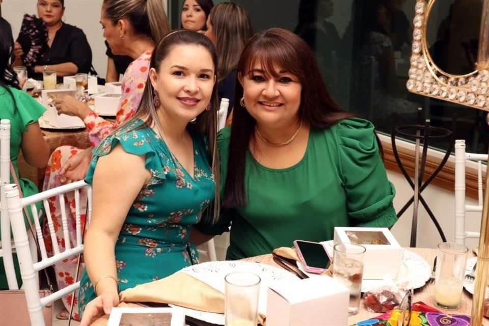 Cynthia Martínez y Cecilia Gutiérrez