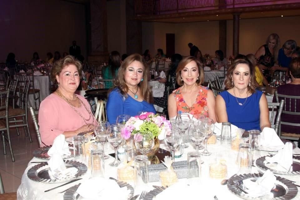 Mela Flores, María Elena Guajardo, Silvia Martínez de Elizondo y Ninfa Martínez Garza