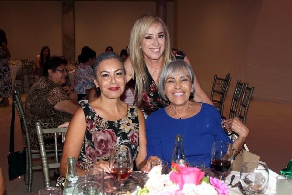 Lulu Palacios, Graciela Palacios, Mirtha Palacios de Islas