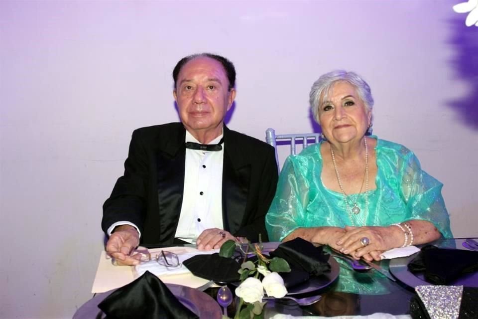 Rodolfo Luna Moreno y Elizabeth Benavides de Luna