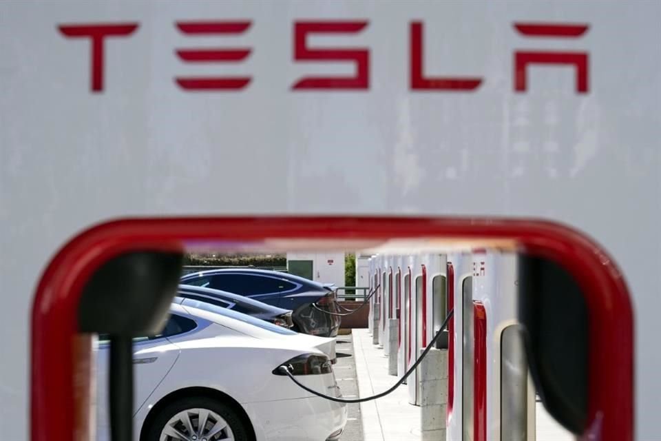 En julio, Tesla dijo que entregó 254 mil 695 vehículos en el segundo trimestre.