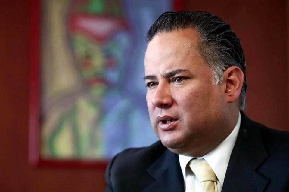 Sala Regional del Tribunal Electoral tiró candidatura de Santiago Nieto al Senado, por no comprobar su residencia efectiva en Querétaro.
