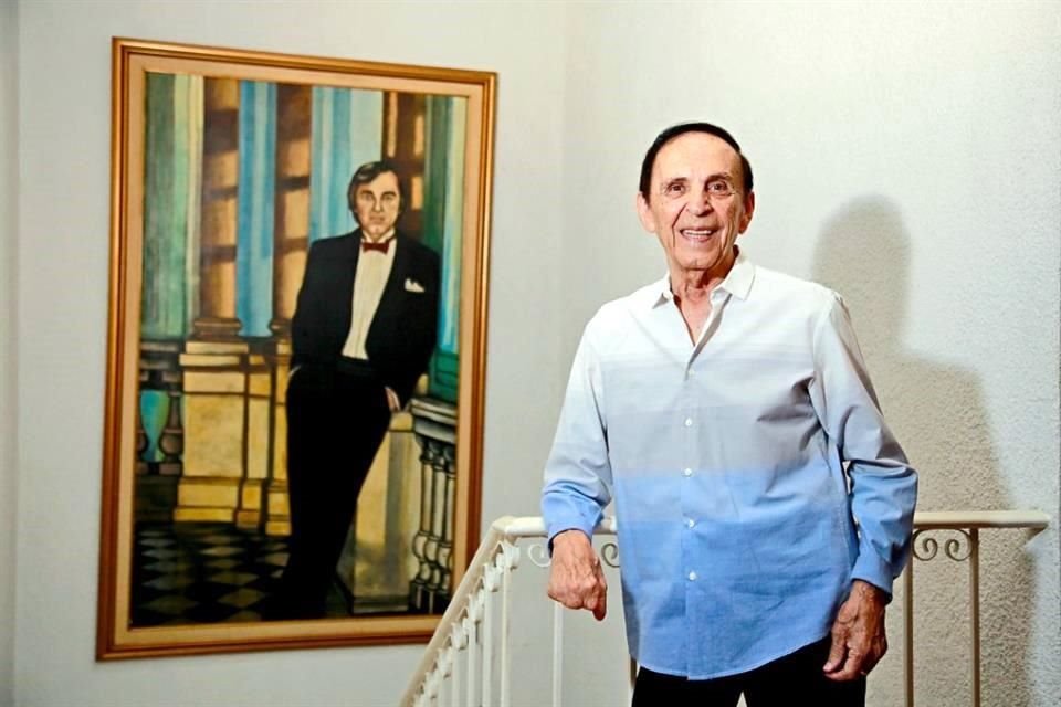 Coreógrafo por más de seis décadas, Joaquín 'Guacho' Ramírez es pionero de las revistas musicales independientes en Monterrey.