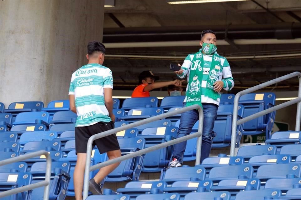 Así se vivió el color previo al duelo de vuelta de Cuartos de Final entre Rayados y Santos en el Estadio BBVA.